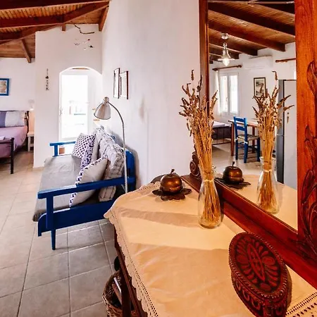 Apartment Floreica Maisonneta By The Sea. Skinaria