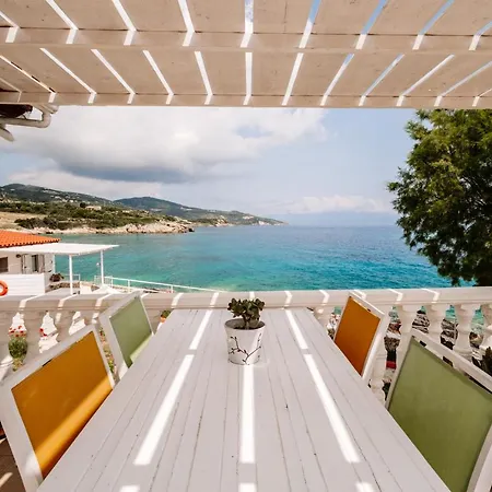 Floreica Maisonneta By The Sea. Apartment Skinaria