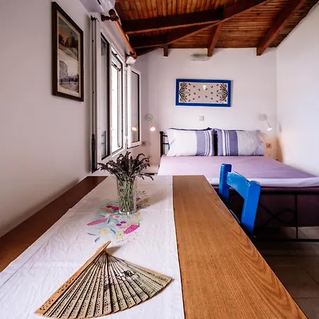 Apartment Floreica Maisonneta By The Sea.