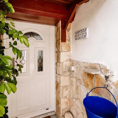 Apartment Floreica Maisonneta By The Sea. Skinaria